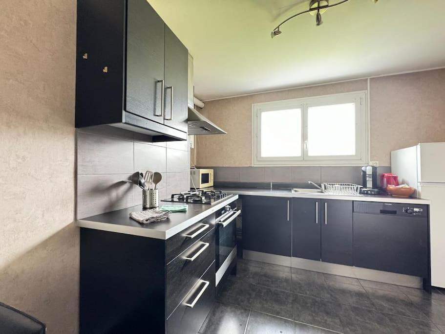 Appartement F2 Proche Axes Principaux - Claude Guichard Clermont-Ferrand Exterior photo